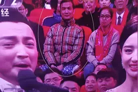 富贵大叔比V手走红春晚 坚守本心感恩回馈家乡图片