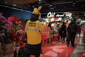 一人食、家宴大餐春节皆可外卖到家，就地过年带动年夜饭搜索量涨200%图片