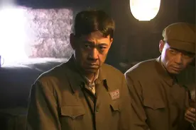 天空：二团遭到敌人猛烈炮火攻击，陈墨涵求增员，姜大牙却拒绝了视频封面