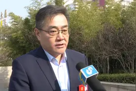 聚焦2021山东两会｜省政协委员张军：积极推进与跨国公司合作 实现国内国际双循环的有机结合视频封面
