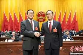 廖立勇当选广西北海市人民政府市长图片