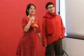 在天大过年！为学生拍贺岁写真照，满屏笑容图片
