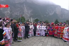 给大家拜个早年！习近平向全国各族人民致以新春祝福视频封面