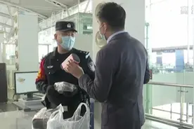 广东：“网红烟花”易燃易爆 上高铁一律查收视频封面