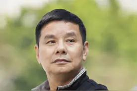 中国诗歌学会会长杨克：诗歌是时代精神的名片，应有时代元素图片
