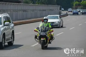 看见 | 山城骑士，城市最帅巡逻者图片