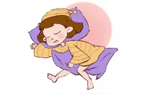 左侧卧睡觉会压到心脏？到底应该朝哪睡？图片