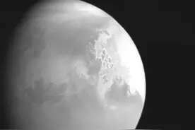 天问“拍了拍”火星后，网友的这个问题刷屏图片