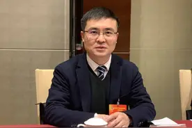 成都市政协委员李毅：将常见慢性疾病的特殊门诊“认定环节”下沉到社区医疗机构图片