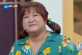 节目现场贾玲回忆母亲泪洒现场 网友：大写的心疼图片