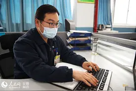 「新春走基层」合肥打工者：过年不回家，工厂也是“家”图片