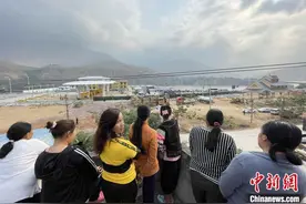 云南元蔓高速公路(红河段)试通车：少数民族地区新增“致富路”图片