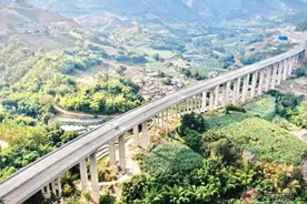 大戛高速公路嘎洒段建成试通车图片