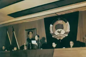党史百年天天读 · 2月7日图片