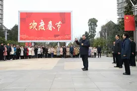 袁琴：用真心真情将社区建成美好家园图片