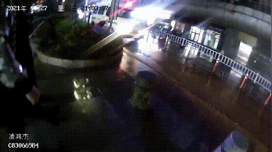 “你多大了还拿这个？”浙江26岁男子多次偷奥特曼卡片，警察都懵了