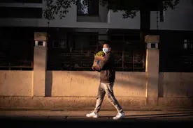 留沪过年人多，上海花市生意“爆棚”……图片