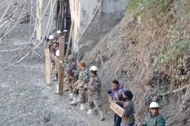 印度北阿坎德邦溃坝事故已致10人死亡 百余人失踪图片