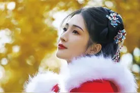 这个行业挣钱吗？光靠颜值高就能出道？郑州95后汉服模特挺酷飒图片