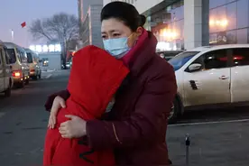 “这个特殊的航班，我来飞”——明星空姐选择了这次特殊的飞行任务图片