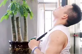 只用一条弹力带，帮助恢复颈椎曲度图片