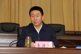 汶川县委书记调整，“80后”赴任图片