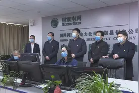 余广东张荣印看望慰问一线职工及驻地官兵图片