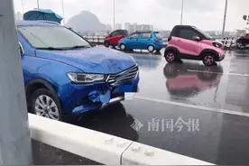 柳州红光桥6车追尾，两岁娃被送医；滨江西路两车迎头对撞，气囊爆出图片