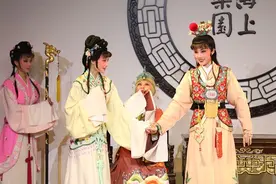 “林妹妹”走向大洋彼岸，中国传统戏曲首次面向海外直播图片