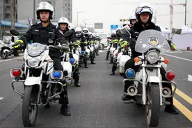 成都双流“骑警”上线 安稳的春节交给他们守护图片
