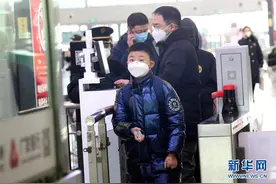 河北：石家庄火车站重新开启进站通道图片