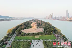 橘子洲头：仰天长问，巨变作答图片