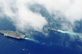 说好"不对抗" 美军双航母为何又来南海"秀肌肉"?视频封面