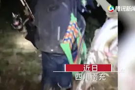 男子钓到罕见大鱼，一米多高需两人抬着走！网友：我去准备粉条了图片