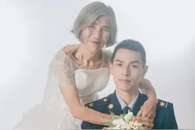 消防员与8旬外婆拍了组婚纱照，相差61岁的照片，背后故事看哭了图片