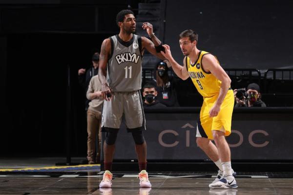 NBA：篮网104-94击败步行者