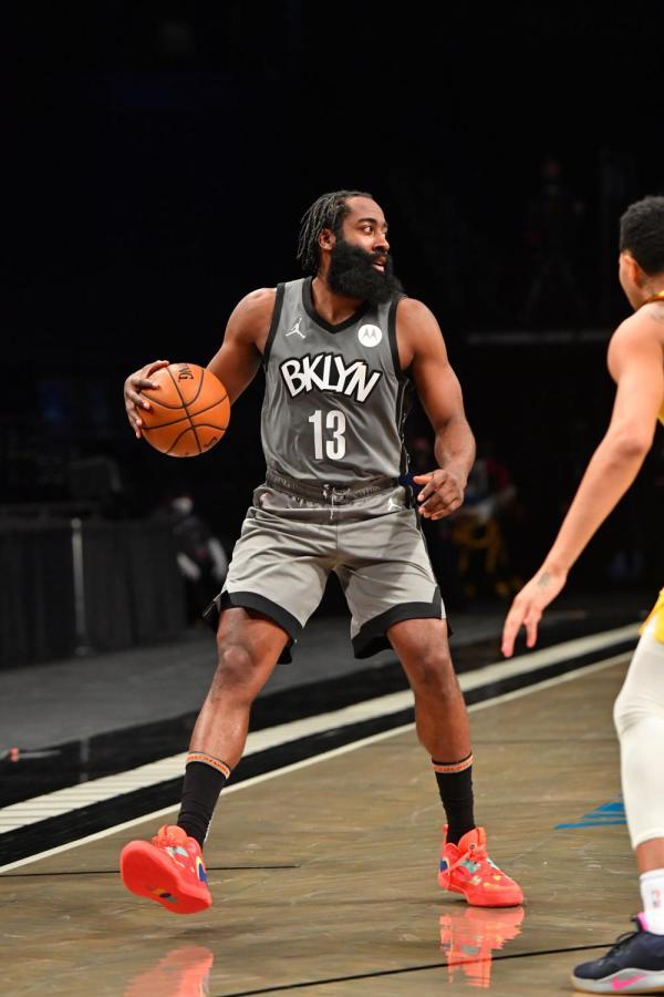NBA：篮网104-94击败步行者