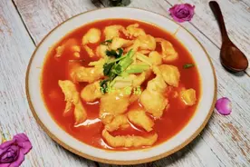 餐桌上最有人气的家常菜之茄汁龙利鱼图片