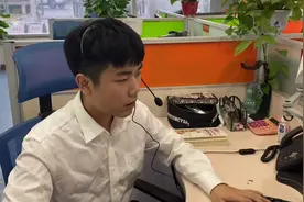 春运“隐形侠”系列报道 | 机场“百事通”，除夕“不下线”图片