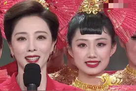 聚焦春晚 |“李思思口红色号”连续三年登顶热搜，网友：在线等，挺急的图片