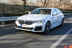 测试新款宝马5系530Li 吸引你的不仅只有外观图片