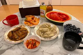赵继伟晒年夜饭：祝大家牛年大吉，牛气冲天图片