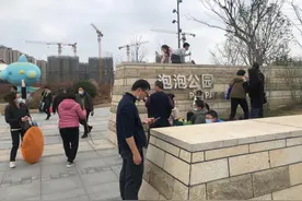 春节第三天，“溜娃胜地”泡泡公园一秒变身“孩子王国”图片