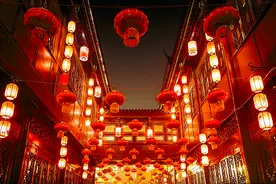 人民日报今日谈：春节消费展现中国经济活力图片