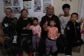 “招聘”来的爸爸妈妈视频封面