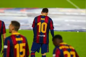 “为庆祝中国春节”，巴萨球员穿印有中文名字球衣出战，5：1大胜图片