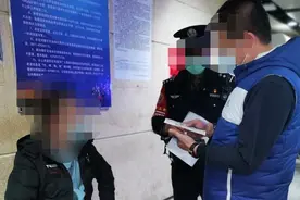 龙岗外卖小哥被骗6万陷困境，深圳警方除夕夜押解嫌疑人回深图片