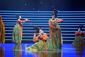 《唐宫夜宴》“火出圈”背后：结合传统文化与新时代生活图片