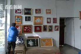 外卖小哥代扔垃圾 意外打开“新世界的大门”图片