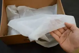 新鞋子里的那团纸，作用居然这么大！以后再也不扔了图片